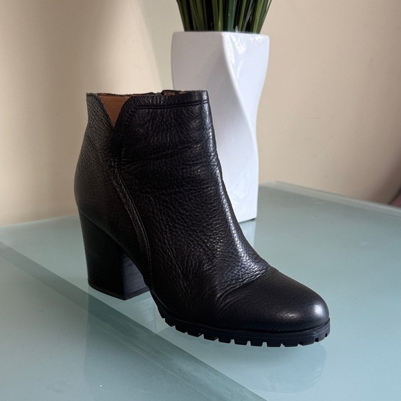 Franco Sarto Shoes - Franco Sarto Black Leather Moto Ankle Boots with Lug Sole Size 8.5